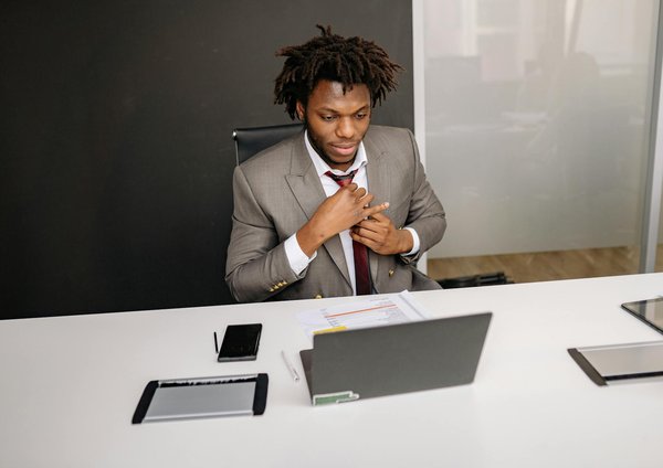 VAT Filing Made Simple: An Essential Handbook for UK Small Business Owners